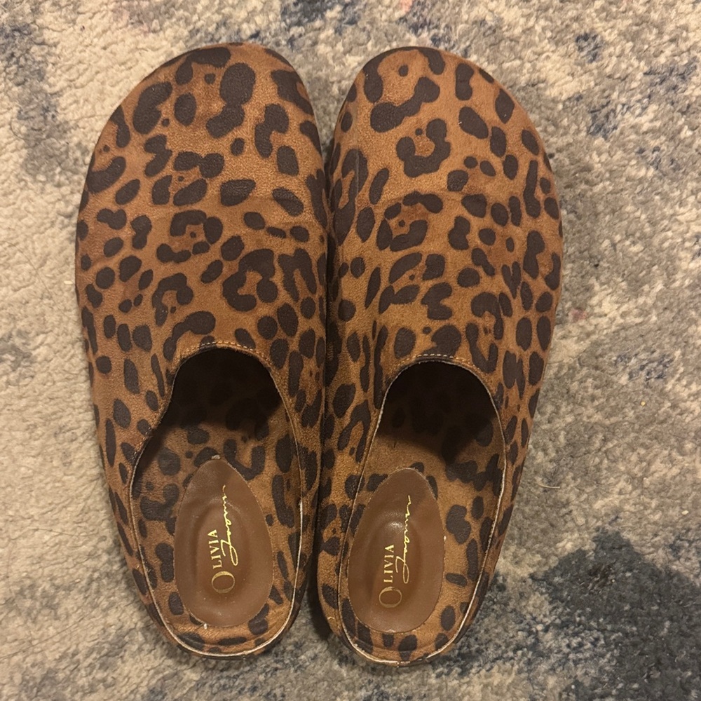 Leopard Print Slip-On Shoes